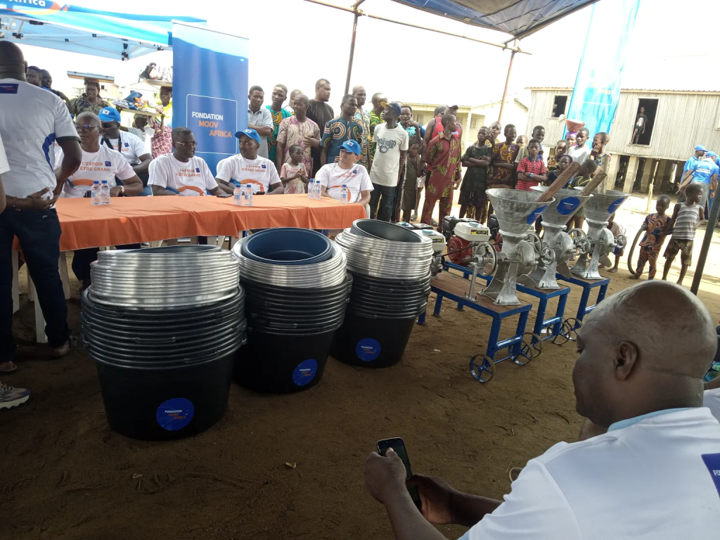 JIF 2024: Moov Africa Benin Donates Significant Kits to Women and Children of Sô Tchanhoué 2 image 4 1 JIF 2024: Moov Africa Benin Donates Significant Kits to Women and Children of Sô Tchanhoué
