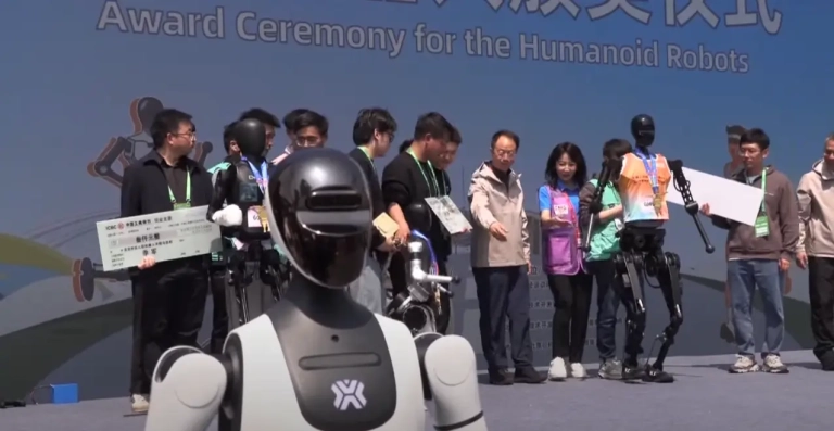 semi-marathon entièrement dédié aux robots humanoïdes