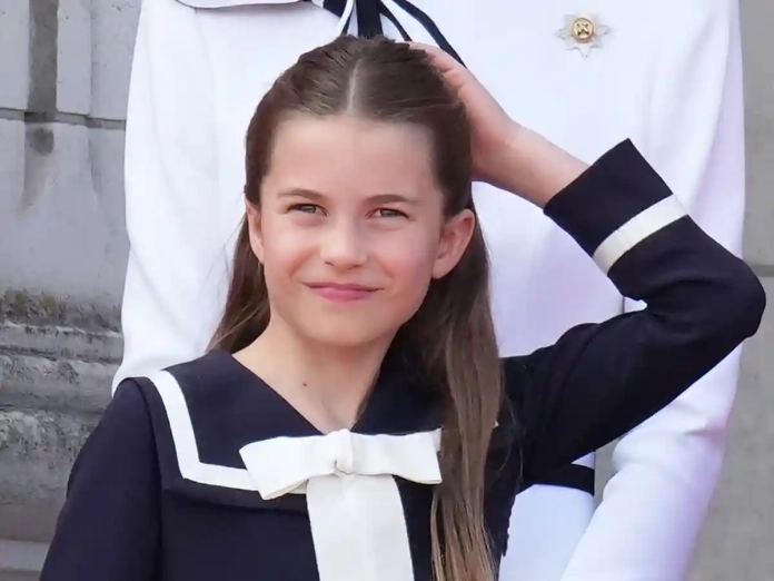 La princesse Charlotte pose pour ses 10 ans La princesse Charlotte pose pour ses 10 ans