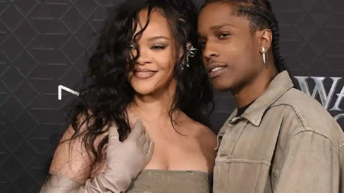 rihanna-devoile-une-rare-photo-de-son-fils-avec-asap-rocky--1 rihanna-devoile-une-rare-photo-de-son-fils-avec-asap-rocky-