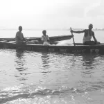 Fishermen on the Ébrié Lagoon in Abidjan