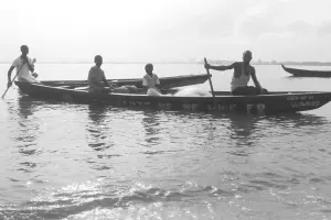 Fishermen on the Ébrié Lagoon in Abidjan