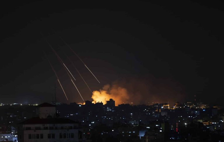Gaza : 05 soldats israéliens tués et 14 blessés dans une explosion à Beit Hanoun