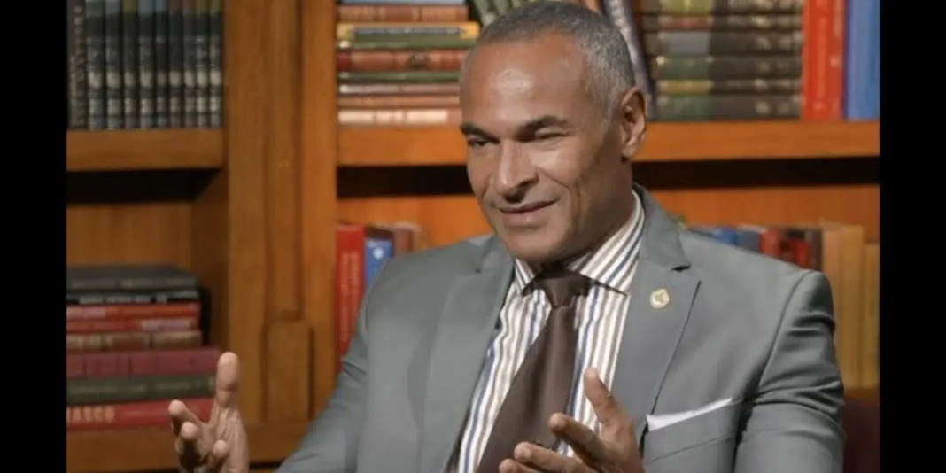 Olivier Djè Bi Djè candidat à la présidentielle 2025 en Côte d'Ivoire