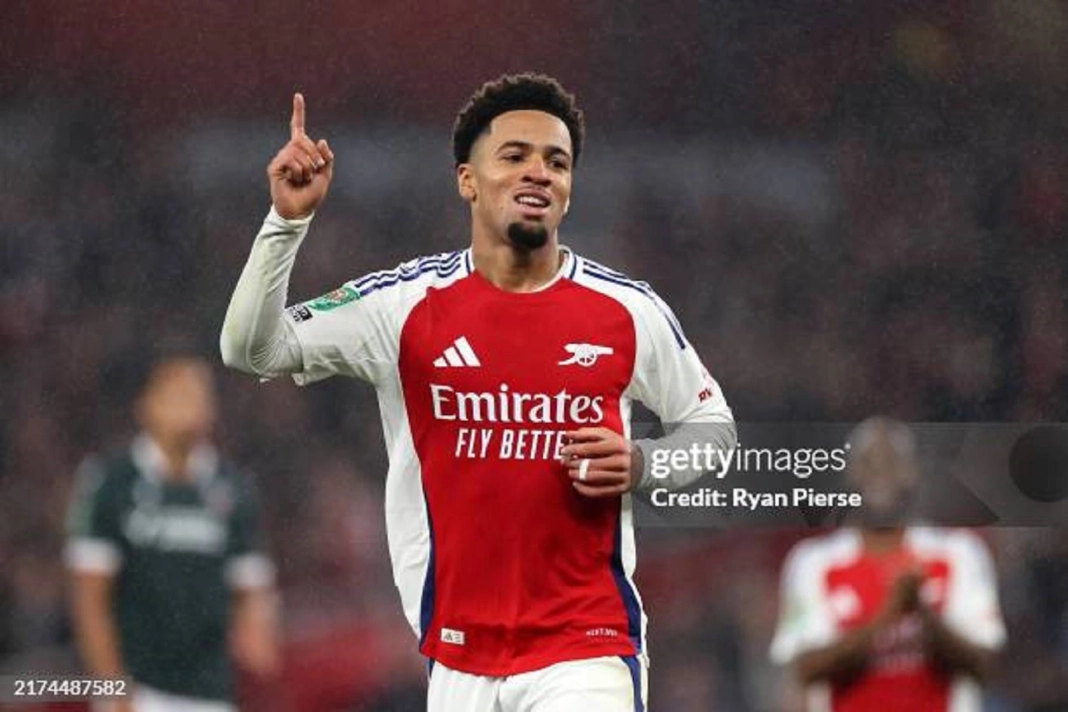 Le milieu offensif d'Arsenal, Ethan Nwaneri