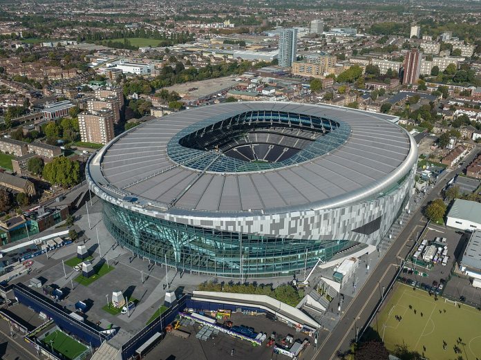 Vue aérienne du Tottenham Hotspur Stadium à Londres