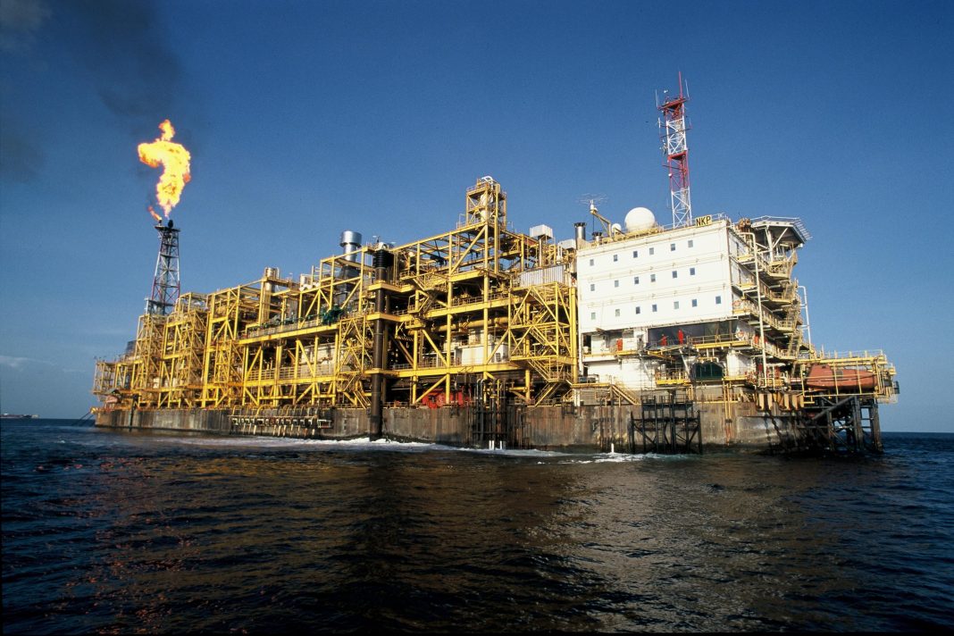 Plate-forme pétrolière N’Kossa au large du Congo, opérée par TotalEnergies