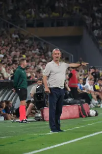 İsmail Kartal, entraîneur de Fenerbahçe, sur la touche en août 2026