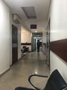 Couloir d’un hôpital — image d’illustration