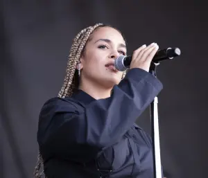 Jorja Smith au Newport Jazz Festival 2025