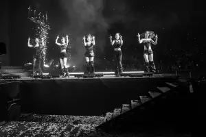 LE SSERAFIM, groupe de K-pop sud-coréen