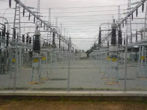Poste électrique haute tension à Abidjan, Côte d’Ivoire
