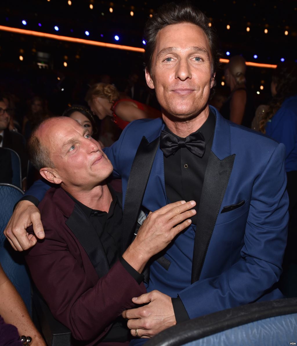 Woody Harrelson et Matthew McConaughey ensemble aux Emmy Awards