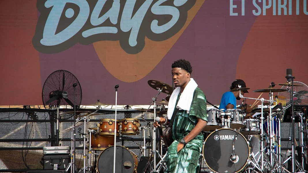 Axel Merryl sur scène