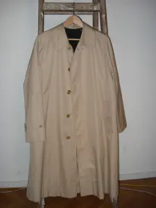 Trench-coat Burberry beige, image d’illustration