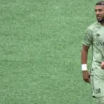 Denis Bouanga avec le Gabon