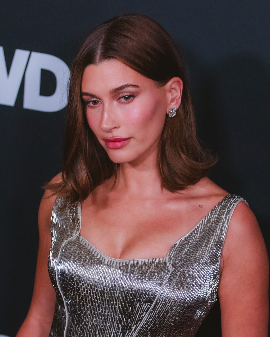 Hailey Bieber aux WWD Style Awards 2026