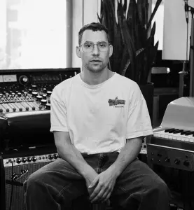 Jack Antonoff à Electric Lady Studios en 2023
