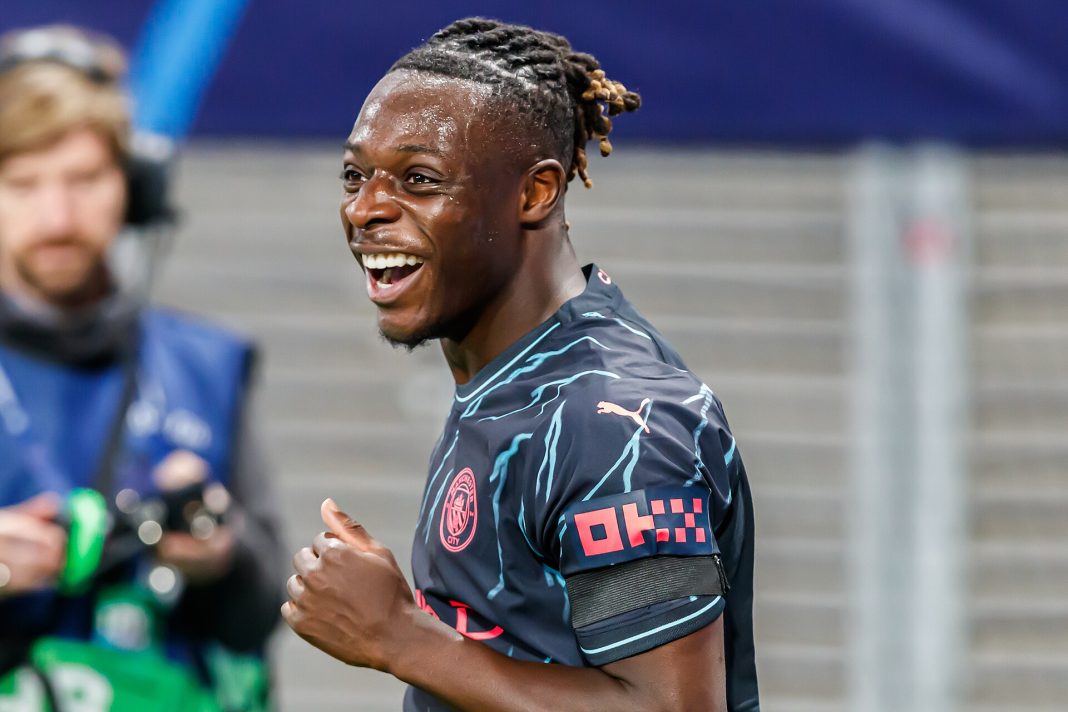 Jérémy Doku sous le maillot de Manchester City