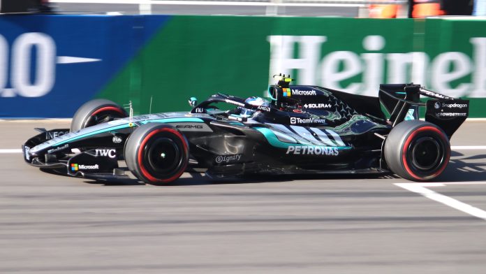 Kimi Antonelli au volant de la Mercedes W17 en Formule 1