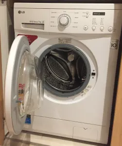 Machine à laver à chargement frontal