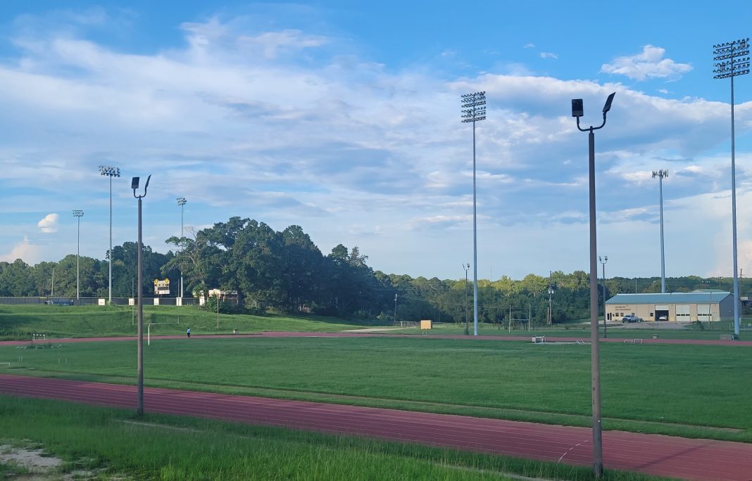 Piste d’athlétisme universitaire, illustration du sport universitaire