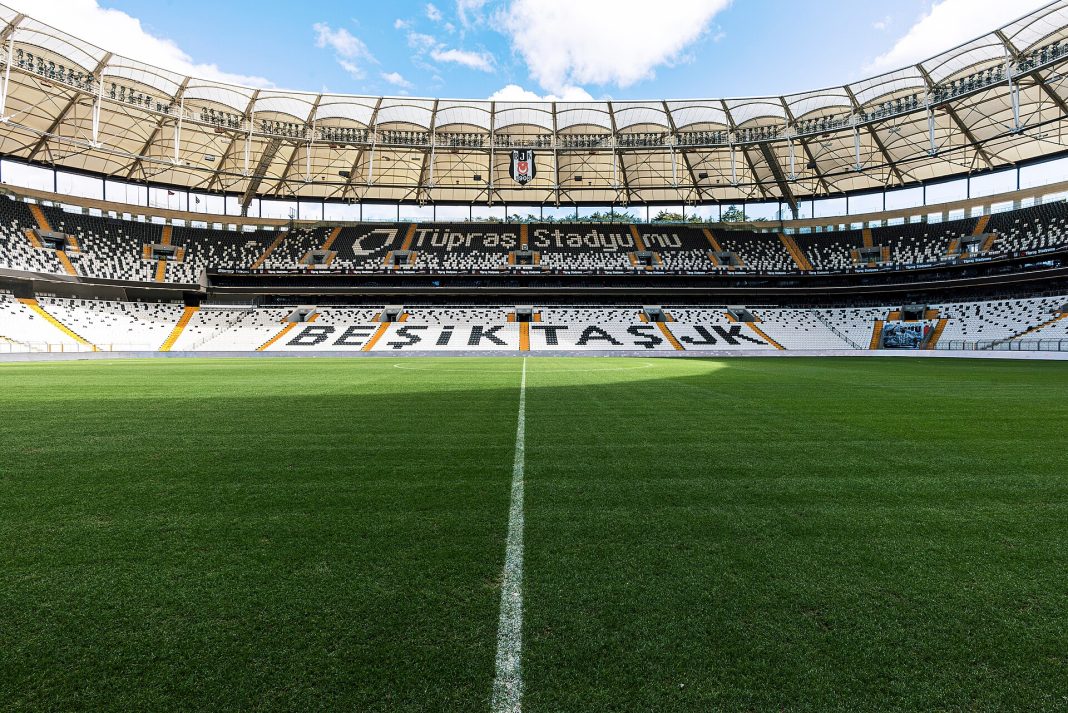 Tüpraş Stadyumu à Istanbul, stade de Beşiktaş