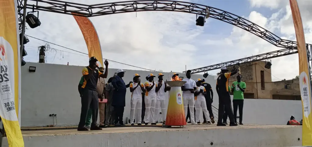Passage de la flamme olympique des JOJ Dakar 2026 à Diamniadio