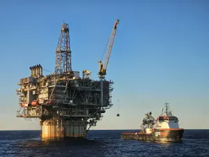 Plateforme pétrolière offshore utilisée comme illustration du forage Bubale West-1X
