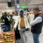 Présentation de produits alimentaires ivoiriens au Carrefour Rosny 2 en octobre 2026
