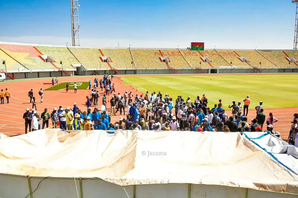 Vue intérieure du stade du 4-Août à Ouagadougou